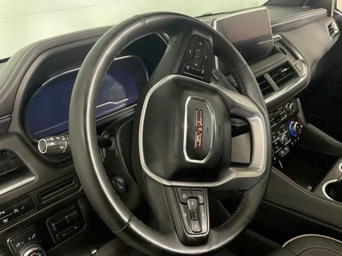 Used 2023 GMC Yukon XL SLT w/ SLT Premium Package AWD/4WD image 23