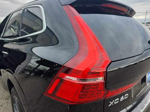 Used 2018 Volvo XC60 T6 R-Design w/ Convenience Package AWD/4WD image 35