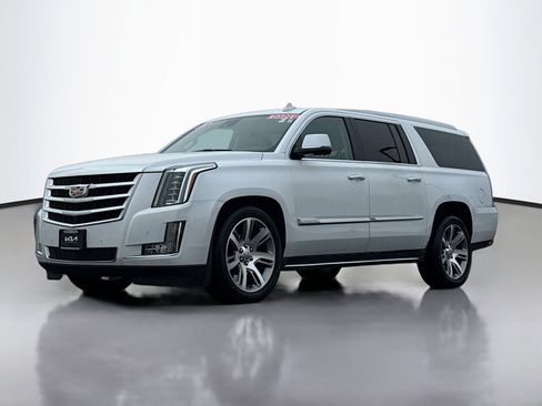 Used 2016 Cadillac Escalade ESV Luxury image 12