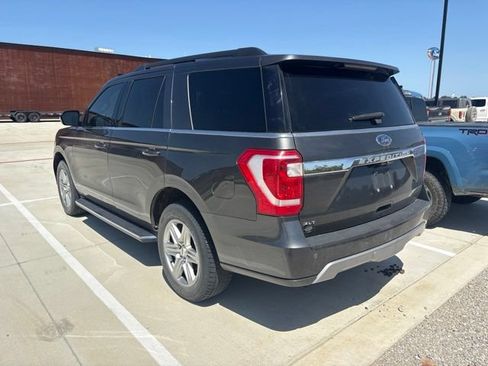 Used 2019 Ford Expedition XLT w/ Equipment Group 202A RWD image 2