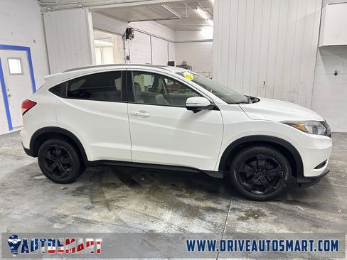 Used 2018 Honda HR-V EX-L image 6
