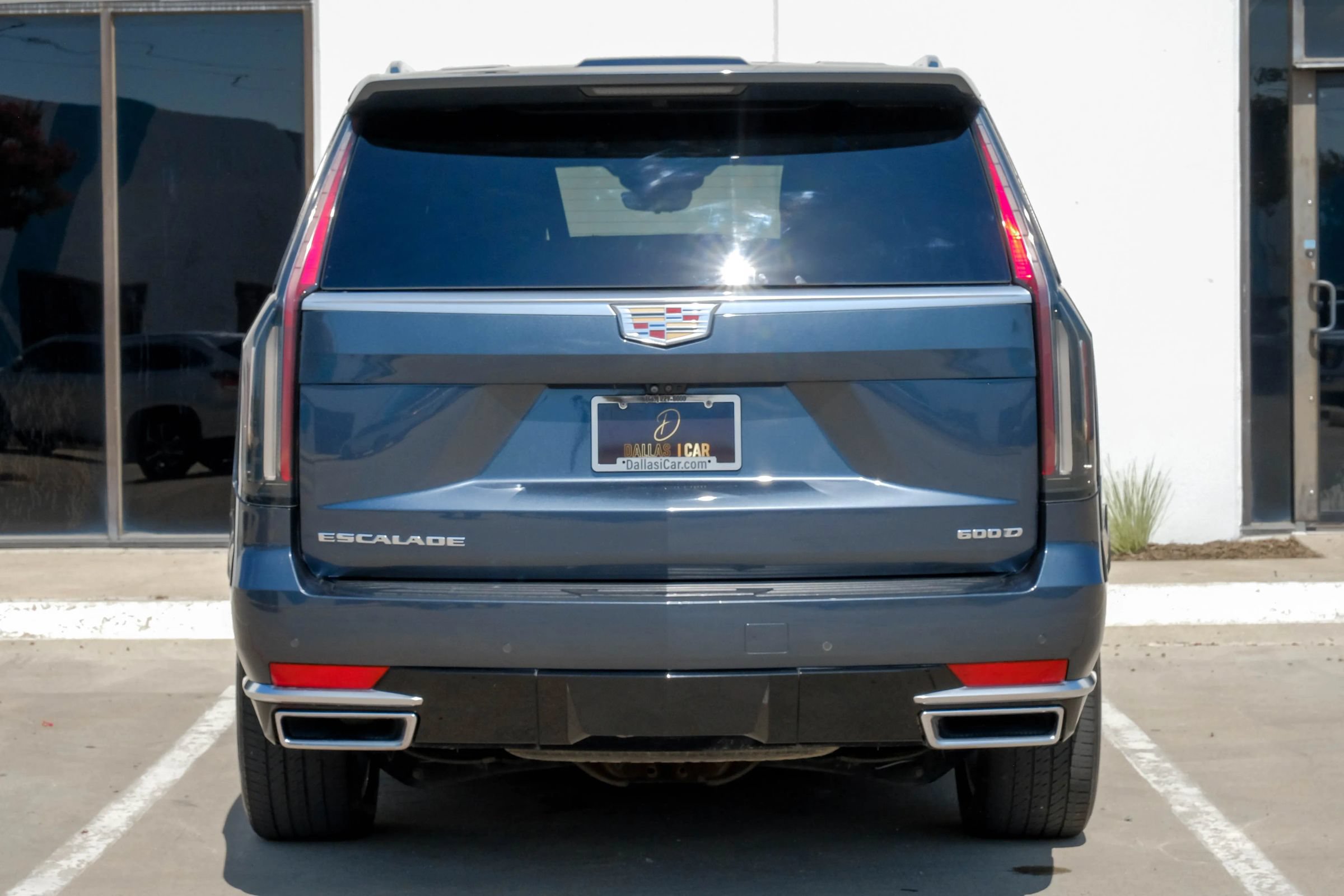 Used 2021 Cadillac Escalade Premium Luxury w/ Driver Assist Tech Package AWD/4WD image 11