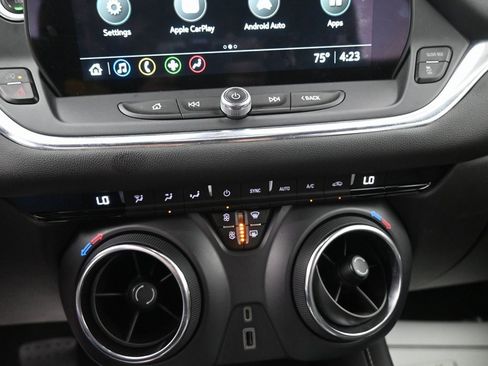 Used 2023 Chevrolet Blazer LT image 17