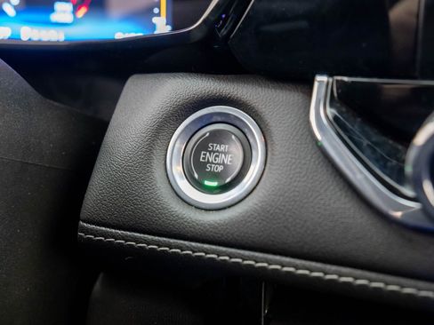 Used 2023 Chevrolet Colorado LT w/ LT Convenience Package II image 19