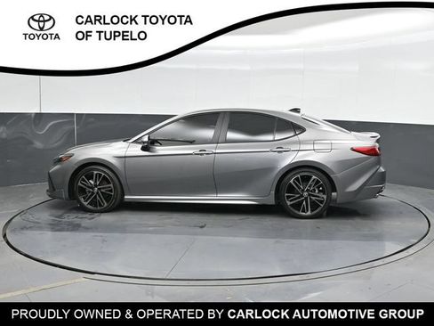Used 2025 Toyota Camry XSE FWD image 10