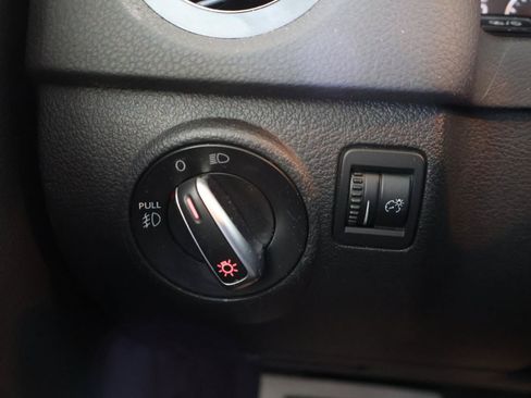 Used 2015 Volkswagen Tiguan S FWD image 33