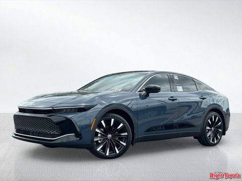 New 2026 Toyota Crown Platinum AWD/4WD image 2