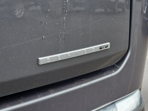 Used 2024 Jeep Wagoneer Series II w/ Flexible Seating Group image 30