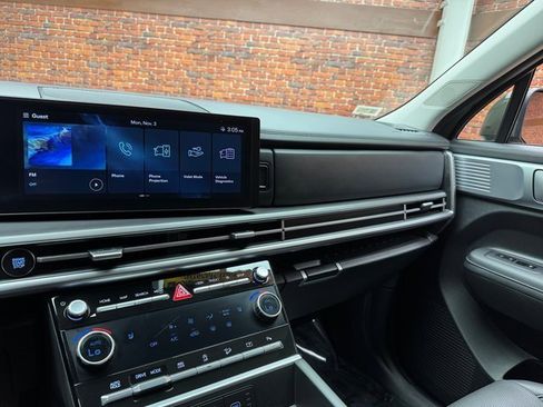 Used 2024 Hyundai Santa Fe SEL image 17