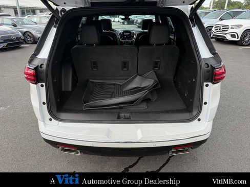 Used 2023 Chevrolet Traverse High Country image 25