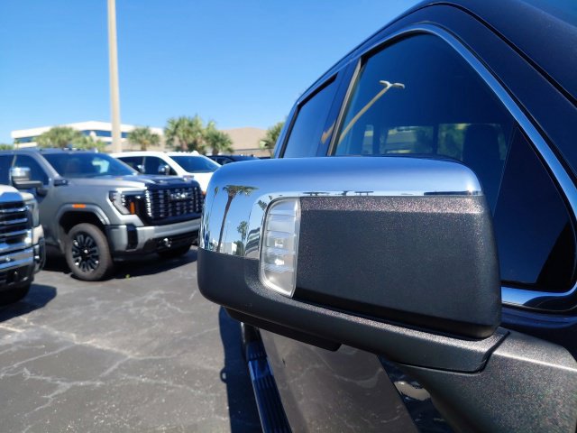Used 2021 GMC Sierra 1500 Denali w/ Technology Package RWD image 11