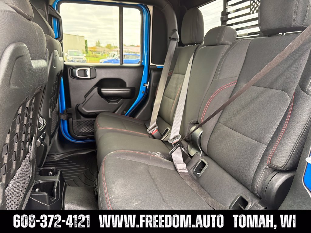 Used 2020 Jeep Gladiator Rubicon w/ LED Lighting Group AWD/4WD image 29