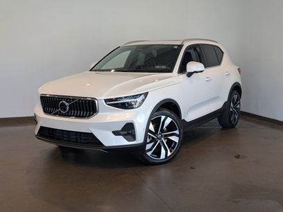 Used 2025 Volvo XC40 B5 Plus w/ Protection Package Premier