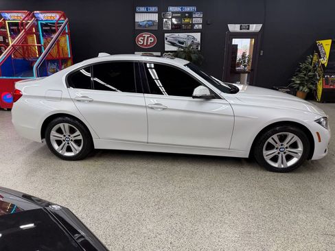 Used 2018 BMW 330i xDrive Sedan AWD/4WD image 6