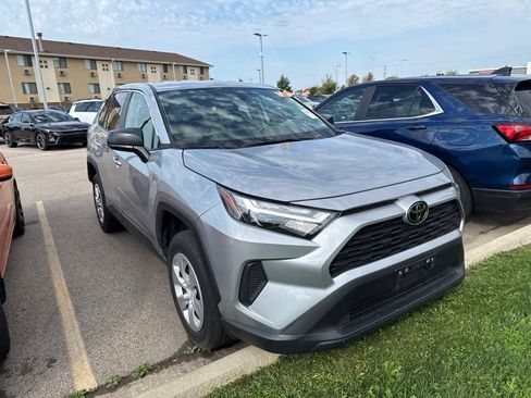 Used 2025 Toyota RAV4 LE AWD/4WD image 2