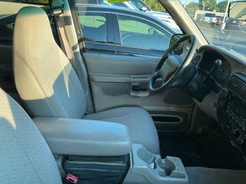 Used 2000 Ford Explorer XLS AWD/4WD image 3