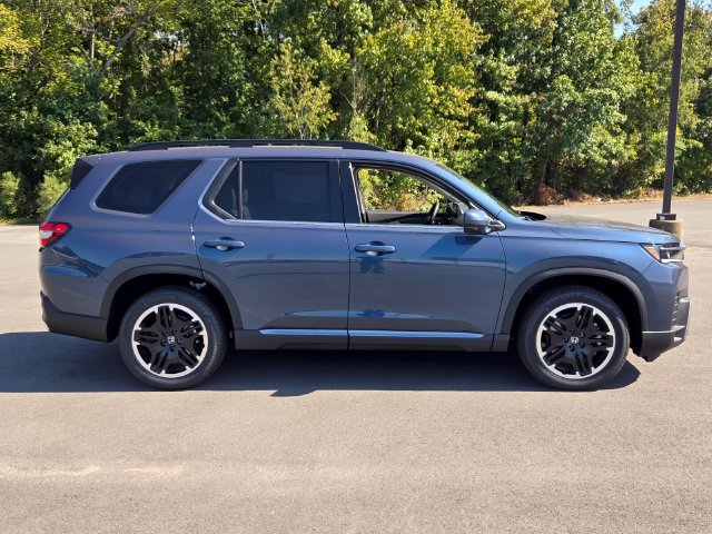 New 2026 Honda Pilot Touring image 2