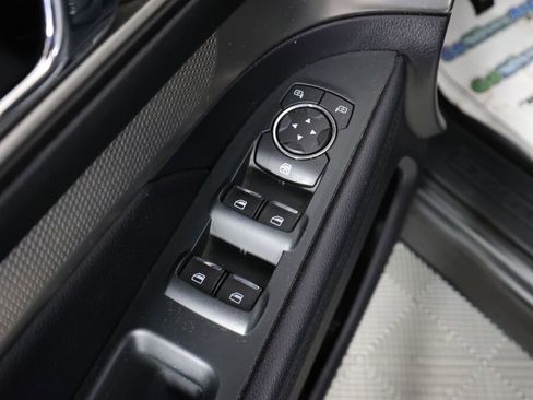 Used 2018 Ford Explorer XLT w/ Equipment Group 201A image 31