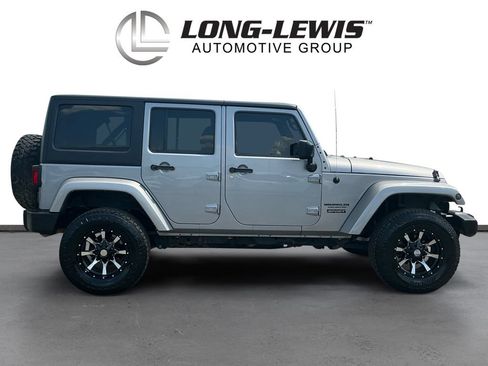 Used 2015 Jeep Wrangler Unlimited Sport w/ Connectivity Group AWD/4WD image 8