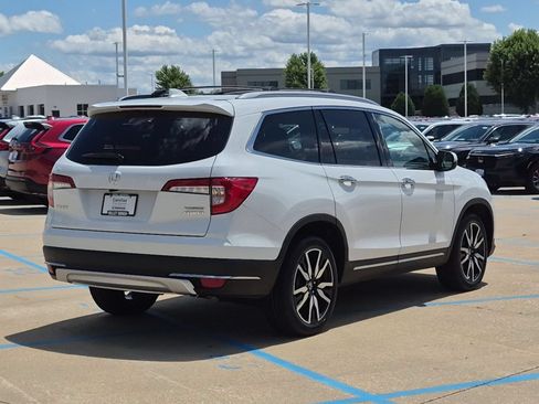 Used 2022 Honda Pilot Touring image 6