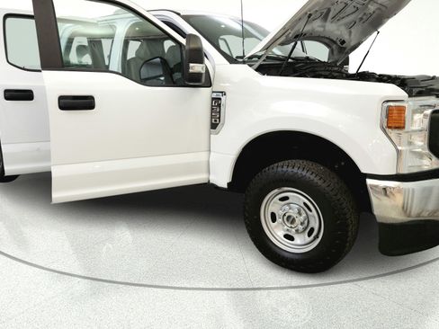 Used 2022 Ford F350 XL w/ Power Equipment Group AWD/4WD image 15