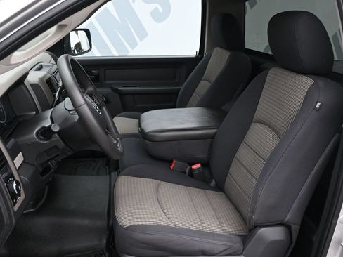Used 2012 RAM 1500 Express RWD image 15