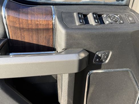 Used 2017 Ford F250 Platinum w/ Platinum Ultimate Package image 20