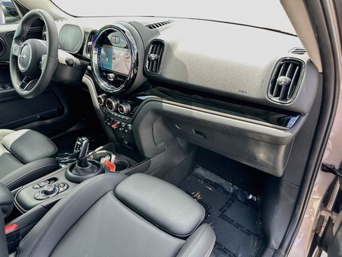 Used 2024 MINI Cooper Countryman S w/ Premium Package FWD image 30