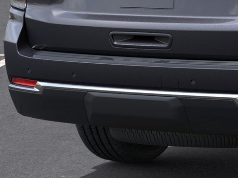 New 2026 Chevrolet Suburban LS AWD/4WD image 14