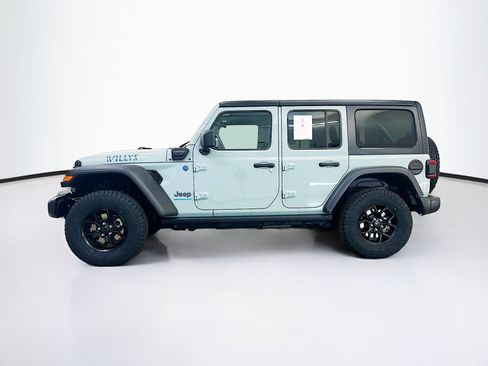 Used 2024 Jeep Wrangler Unlimited AWD/4WD image 4