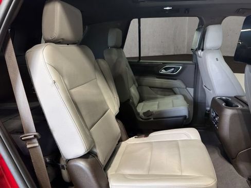 Used 2023 Chevrolet Tahoe Z71 w/ Luxury Package AWD/4WD image 21