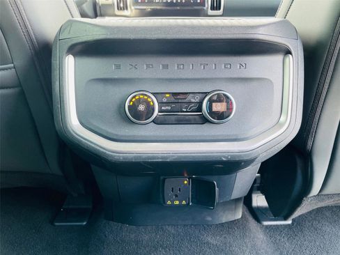 Certified 2025 Ford Expedition Active RWD image 28