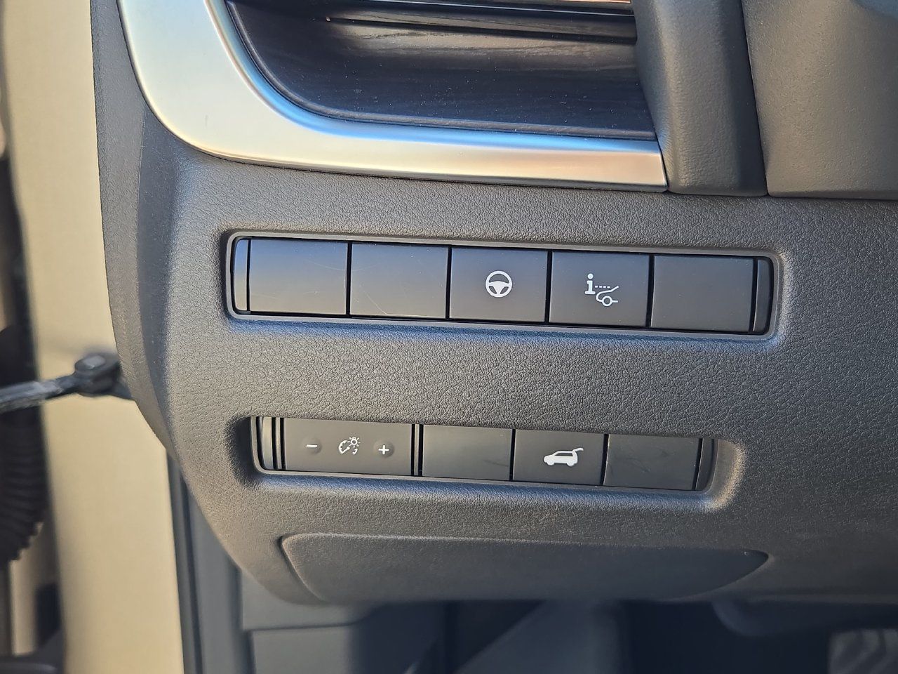 Used 2022 Nissan Rogue Platinum w/ Head-Up Display Package FWD image 12
