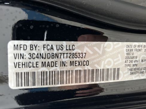 New 2026 Jeep Compass Latitude AWD/4WD image 27