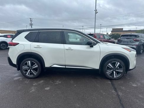 Certified 2023 Nissan Rogue SL w/ SL Premium Package AWD/4WD image 4