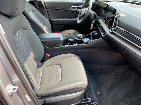 Used 2023 Kia Sportage LX AWD/4WD image 21