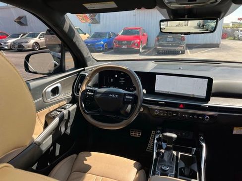 Certified 2026 Kia Sorento SX Prestige w/ Olive Brown Leather Package AWD/4WD image 40