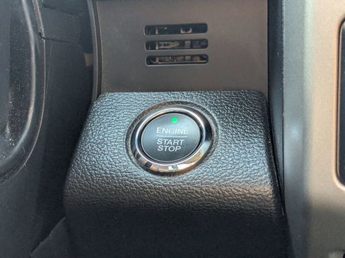 Used 2019 Ford F250 Lariat w/ Lariat Ultimate Package image 19