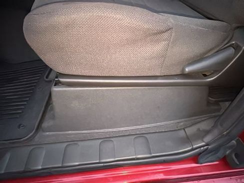 Used 2018 Nissan Frontier S image 24