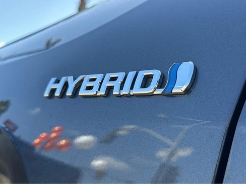 Used 2019 Toyota RAV4 LE image 39