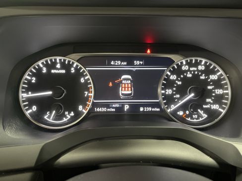 Used 2024 Nissan Pathfinder S image 22