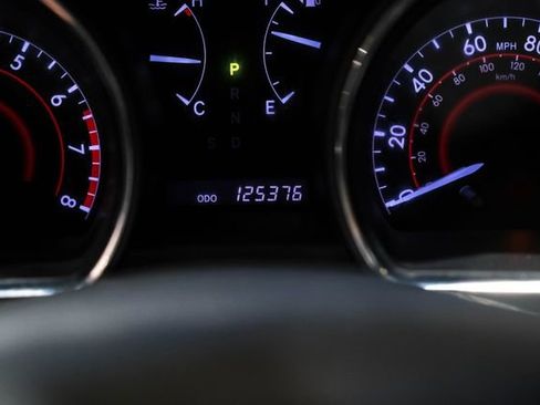 Used 2013 Toyota Highlander Limited image 25