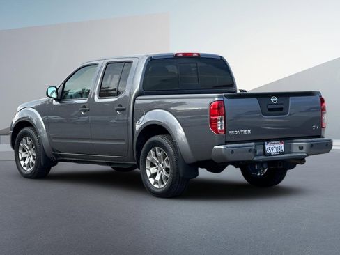 Used 2021 Nissan Frontier SV image 6