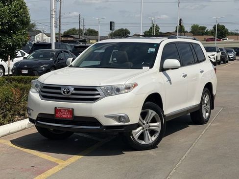 Used 2013 Toyota Highlander Limited FWD image 2