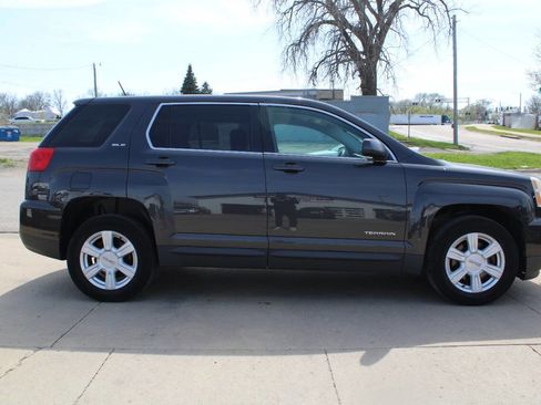 Used 2016 GMC Terrain SLE AWD/4WD image 3