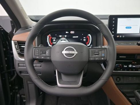 New 2026 Nissan Rogue Platinum w/ Platinum Premium Package AWD/4WD image 2