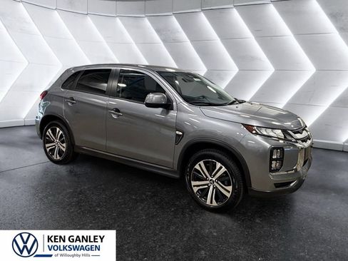 Used 2025 Mitsubishi Outlander Sport ES AWD/4WD image 5