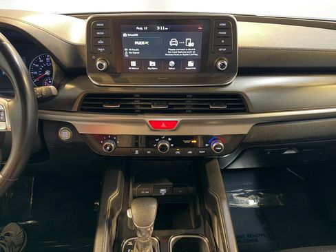 Used 2020 Kia Telluride LX AWD/4WD image 17