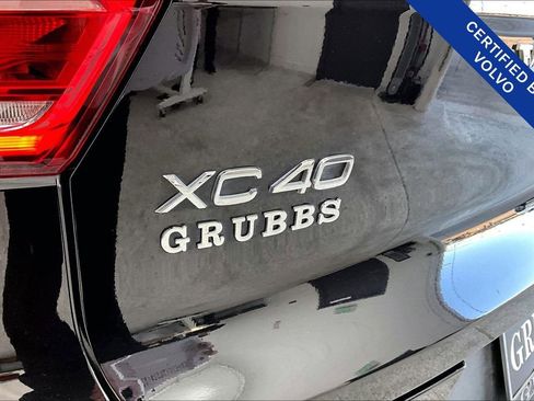 Used 2023 Volvo XC40 B5 Plus w/ Protection Package Premier image 41