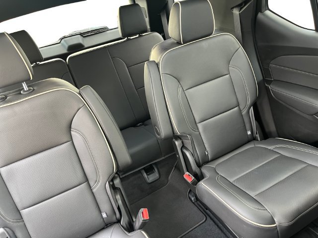 Used 2024 Chevrolet Traverse Premier w/ Redline Edition FWD image 42